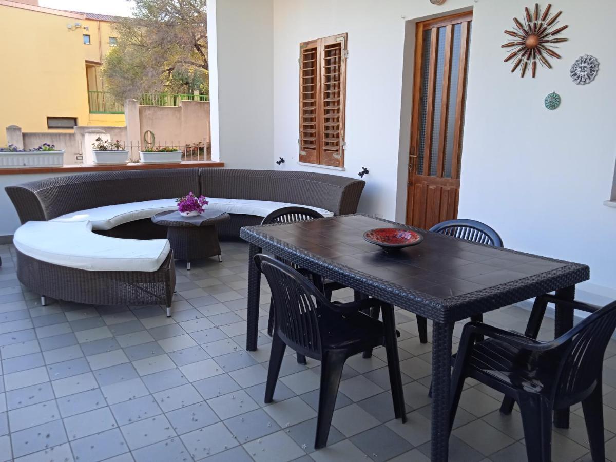 Guest House Oleandro Santa Maria Navarrese Exterior photo